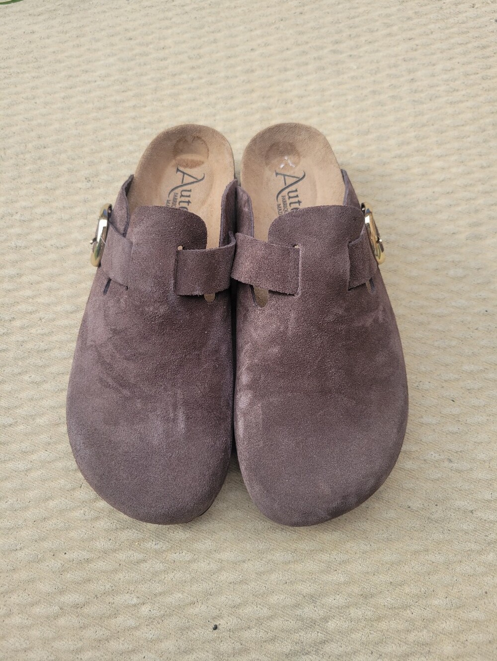 New Suede Clog Sandals Size 8